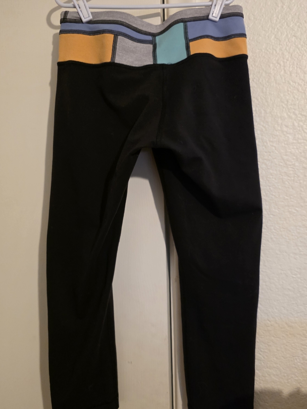 lululemon y2k Reversible Capris size 4